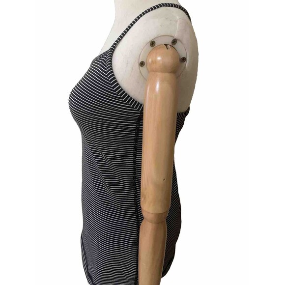 Lululemon Women Power Y Tank Luon Parallel Stripe Black/White Shelf Bra Top SZ 6 - Picture 4 of 9